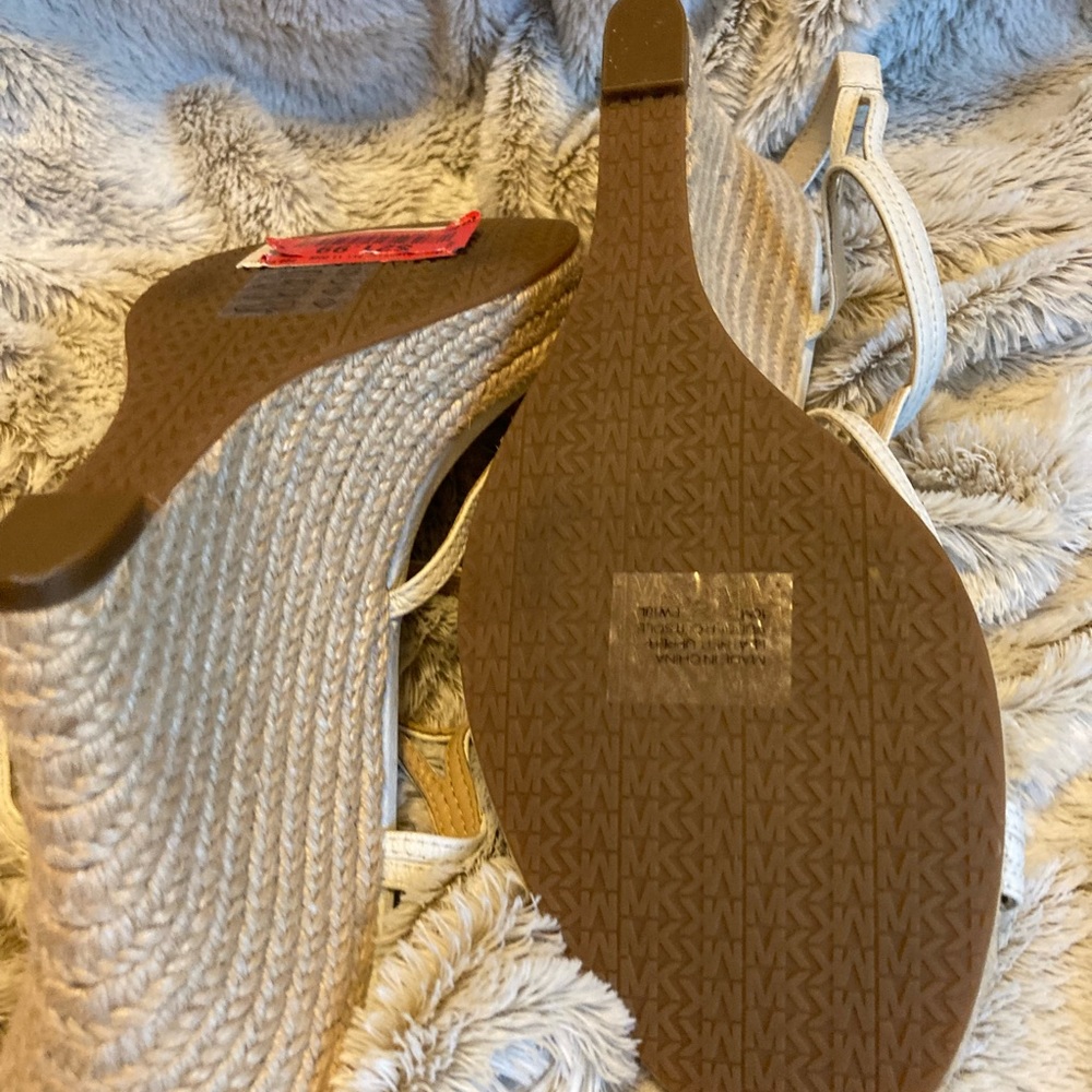 White Michael Kors Wedges with gold details new - Picture 4 of 7